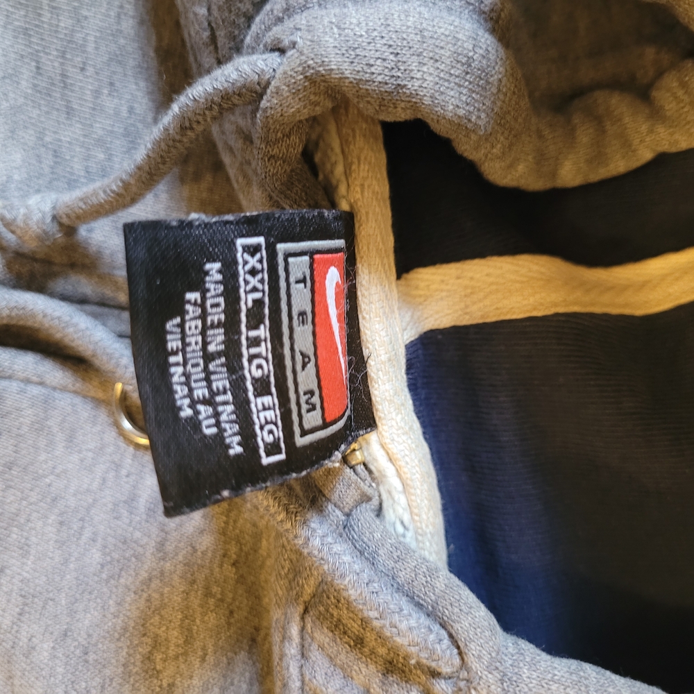 Nike Gray Connecticut Hoodie XXL - Picture 3 of 3